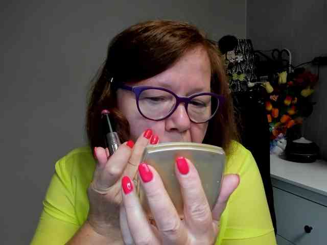 flirty-adele webcam