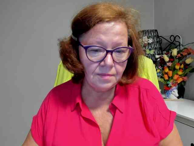 flirty-adele webcam