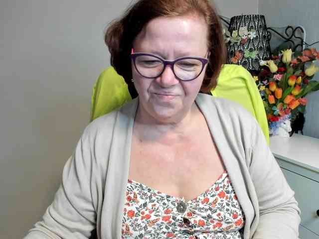 flirty-adele webcam