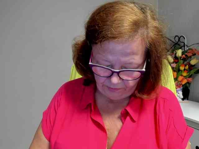 flirty-adele webcam
