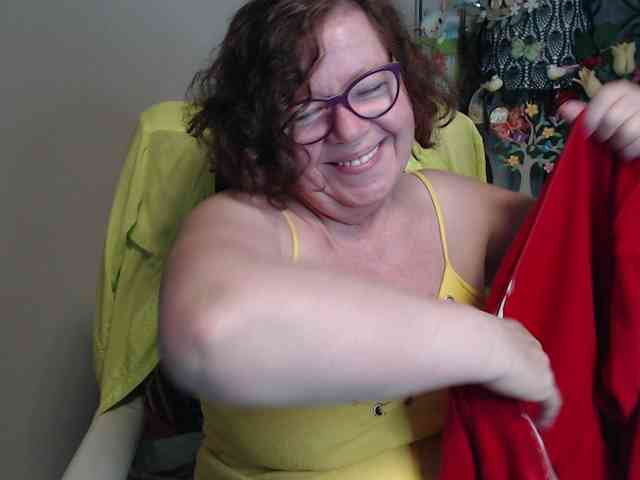 flirty-adele webcam