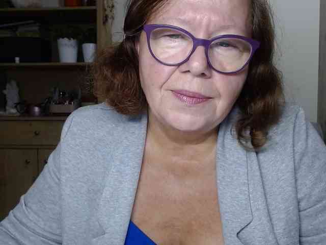 flirty-adele webcam