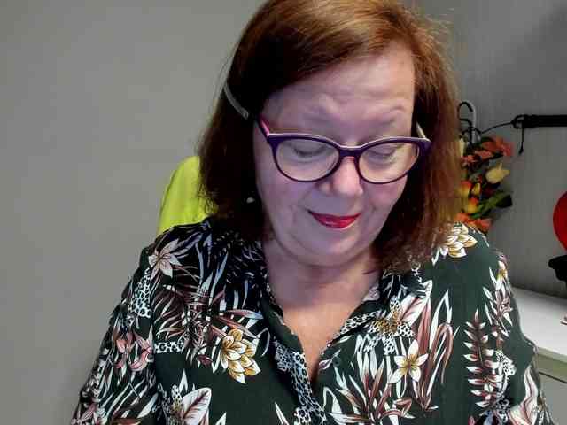 flirty-adele webcam