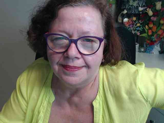 flirty-adele webcam