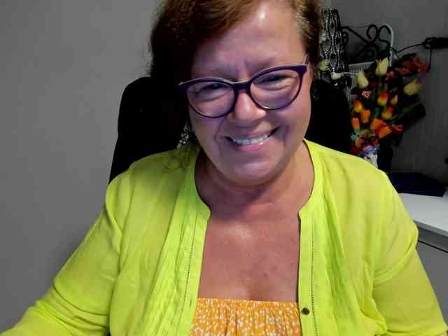 flirty-adele webcam
