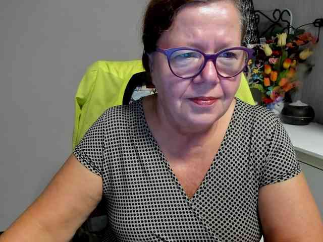 flirty-adele webcam
