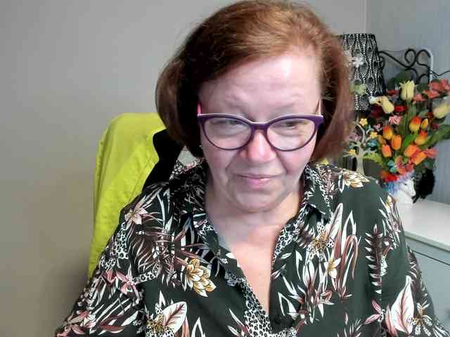 flirty-adele webcam