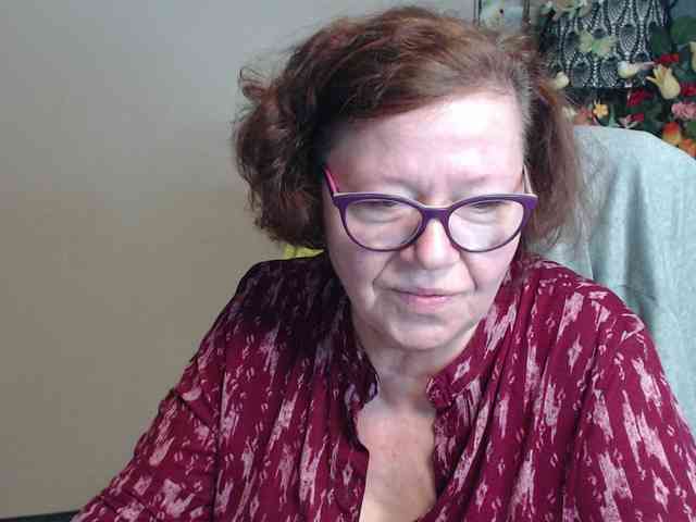 flirty-adele webcam
