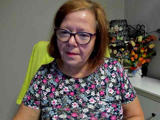 flirty-adele webcam