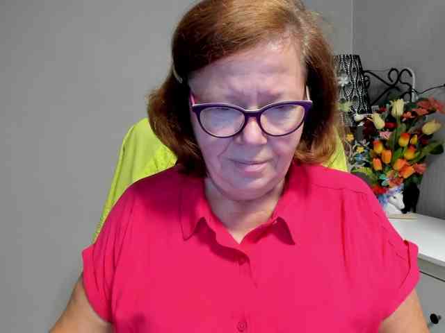 flirty-adele webcam