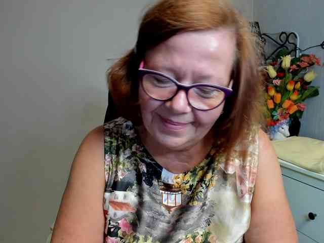 flirty-adele webcam