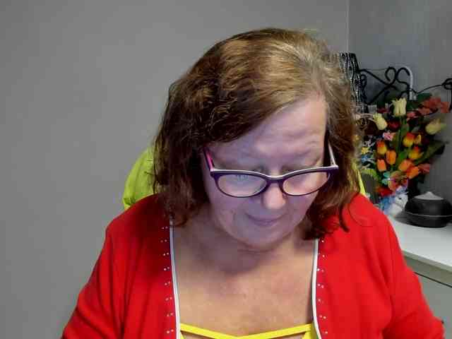 flirty-adele webcam