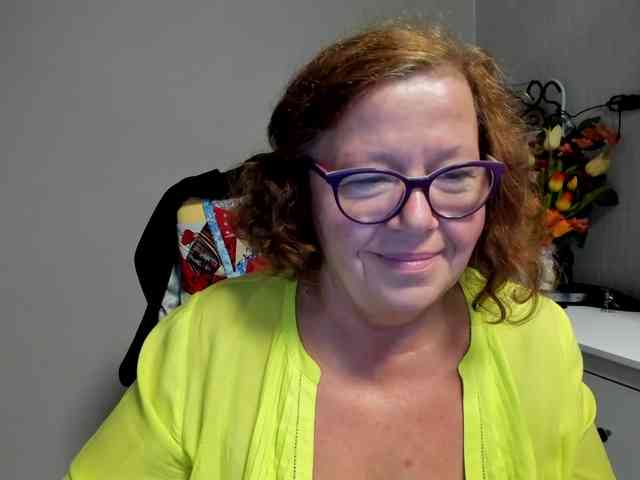 flirty-adele webcam