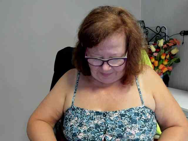 flirty-adele webcam