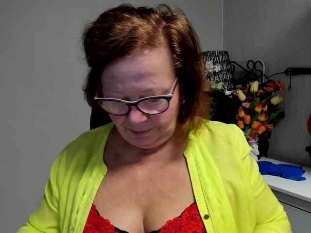 flirty-adele webcam