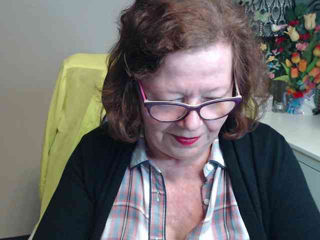 flirty-adele webcam