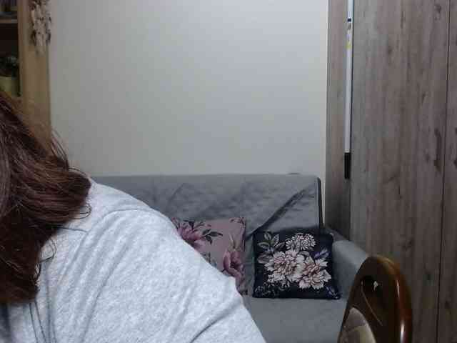 flirty-adele webcam