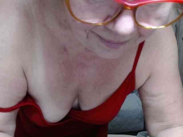 flirty-adele webcam