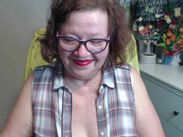 flirty-adele webcam