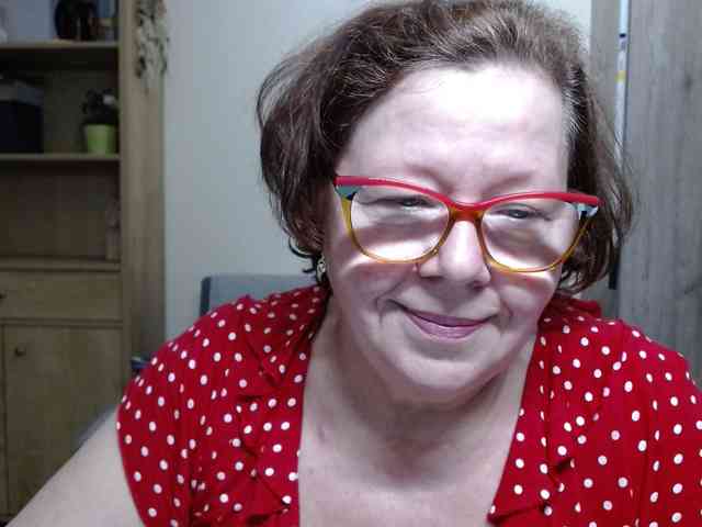 flirty-adele webcam
