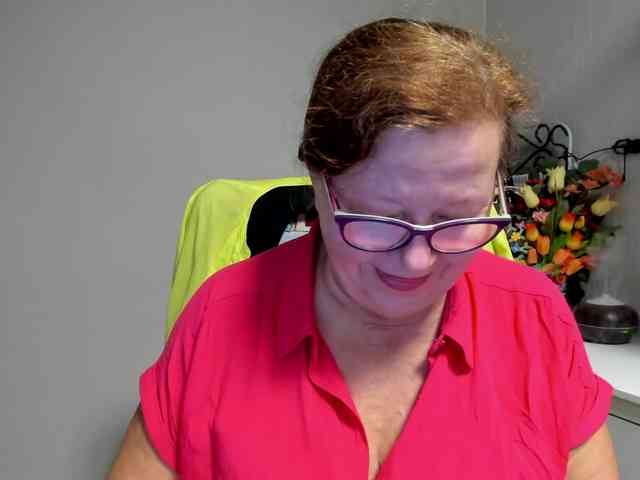 flirty-adele webcam