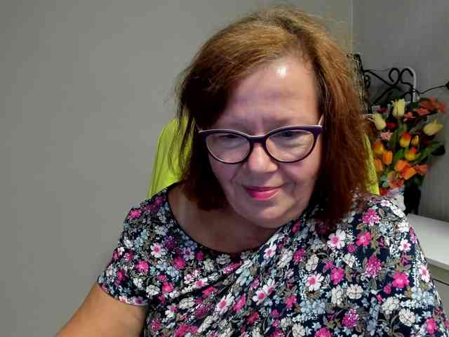 flirty-adele webcam