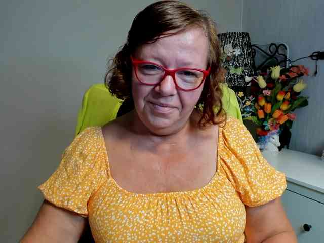 flirty-adele webcam