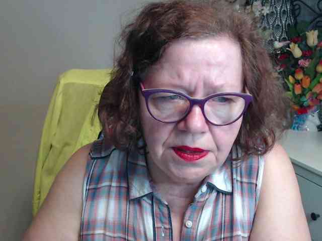 flirty-adele webcam