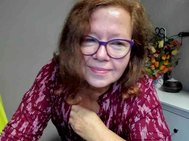 flirty-adele webcam
