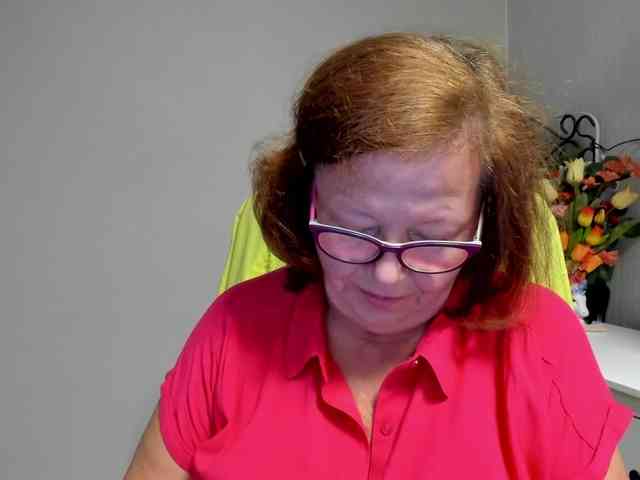 flirty-adele webcam