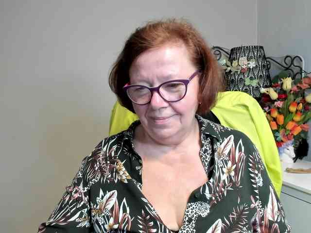 flirty-adele webcam