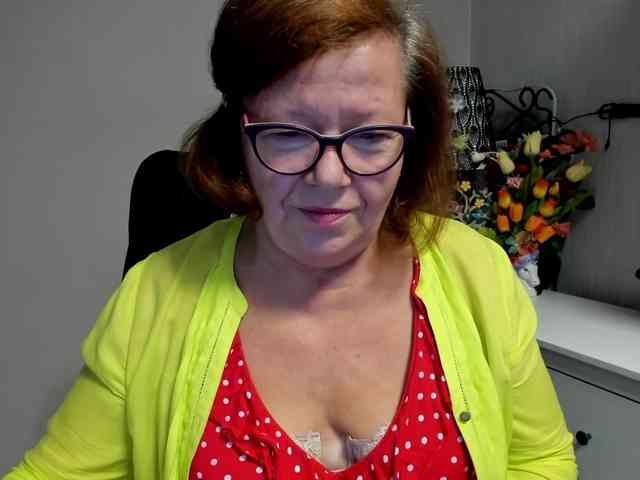 flirty-adele webcam