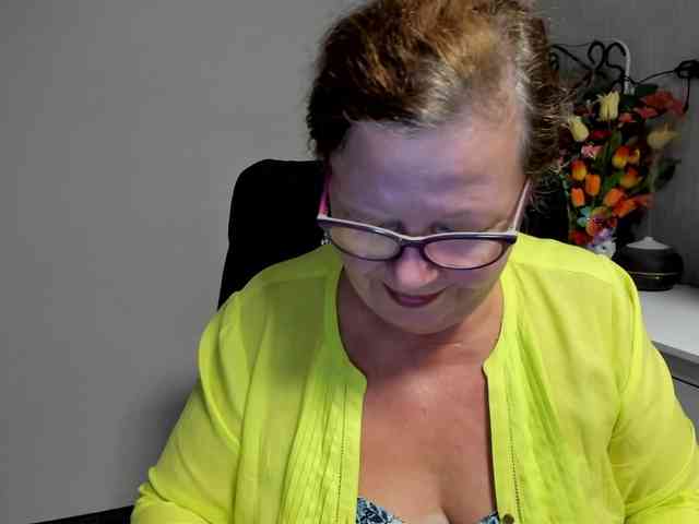 flirty-adele webcam