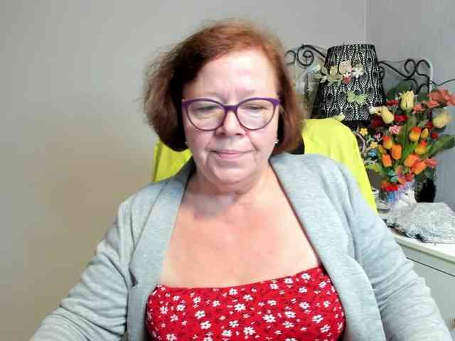 flirty-adele webcam