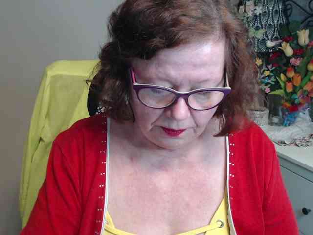 flirty-adele webcam