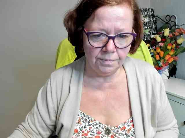 flirty-adele webcam