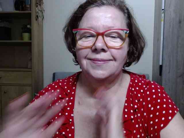 flirty-adele webcam
