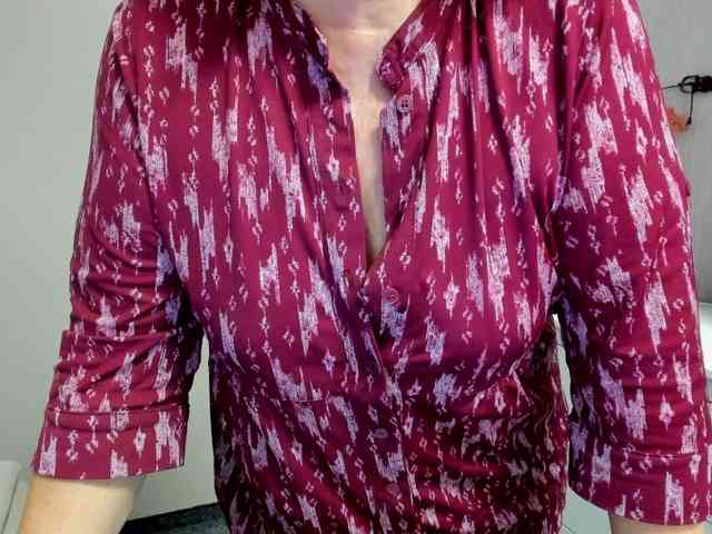 flirty-adele webcam