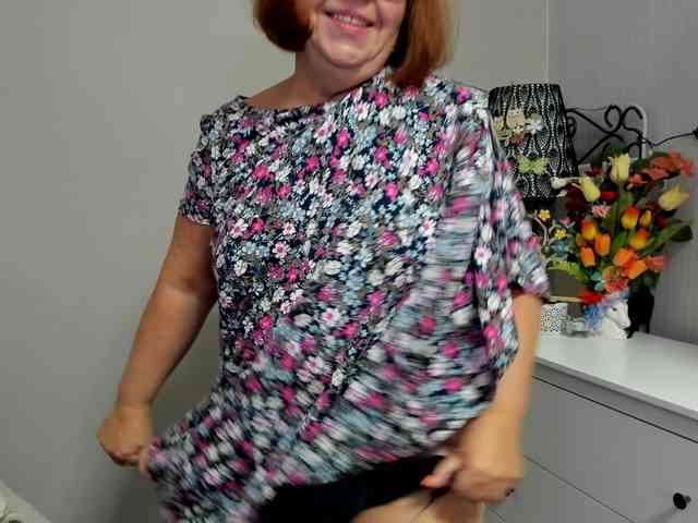 flirty-adele webcam