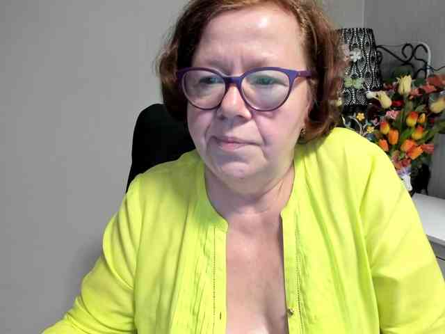 flirty-adele webcam