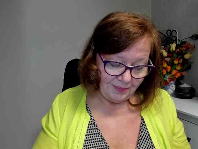 flirty-adele webcam
