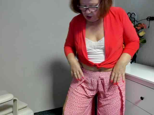flirty-adele webcam