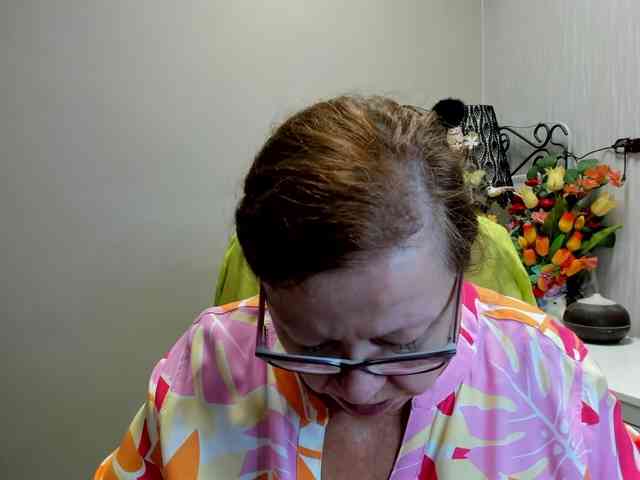 flirty-adele webcam