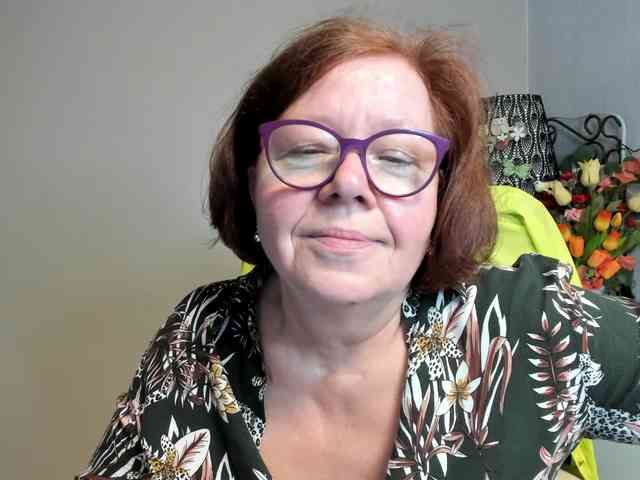 flirty-adele webcam