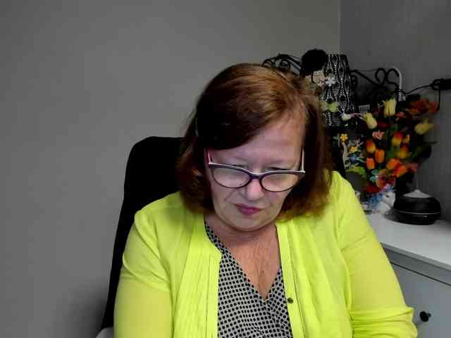flirty-adele webcam