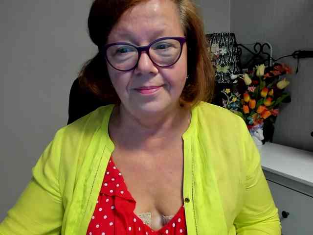 flirty-adele webcam