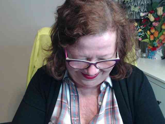 flirty-adele webcam