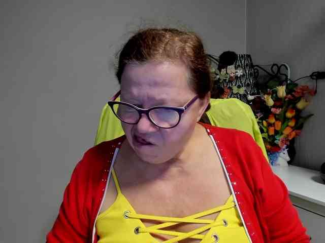 flirty-adele webcam