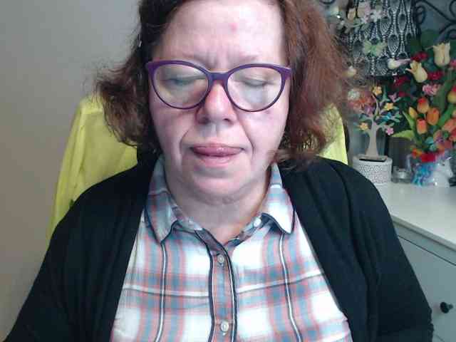 flirty-adele webcam