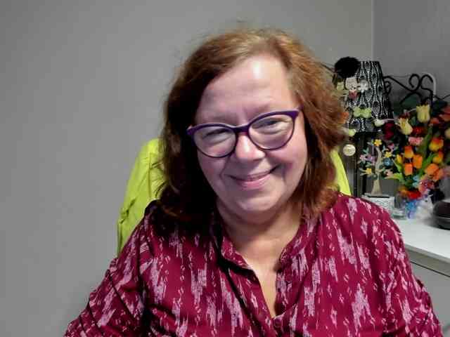 flirty-adele webcam